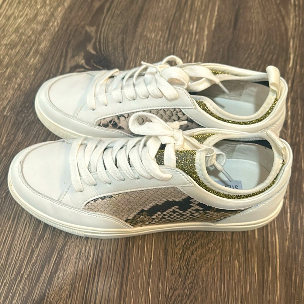 Steve Madden Sneakers